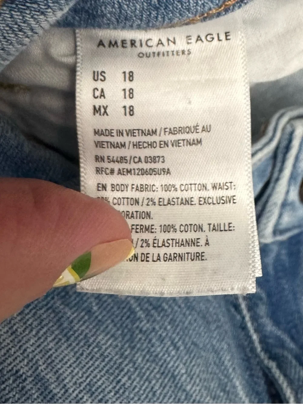 American Eagle comfort stretch waistband Relaxed Mom Short - size 18